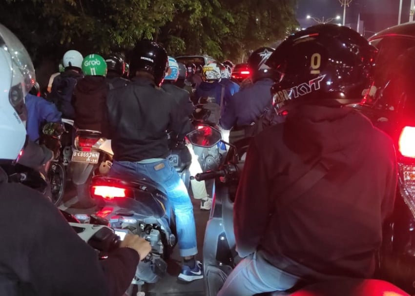 Cerita Pemotor Terjebak Macet Horor Imbas Perbaikan Gerbang Tol, Menteng-Kebayoran Ditempuh 2,5 Jam