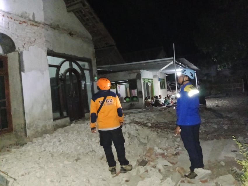 Gempa M5,3 Banyuwangi Akibatkan Puluhan Rumah Rusak dan Atap Masjid Ambruk