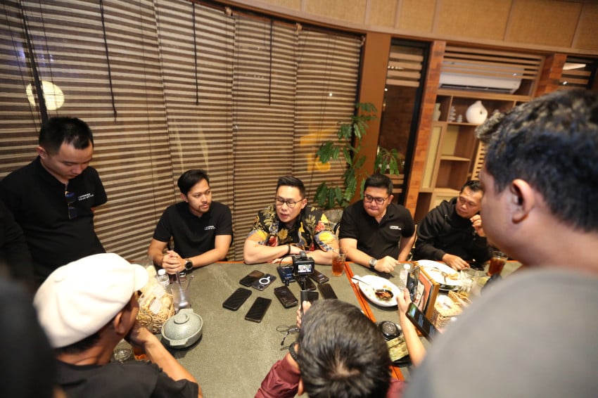 Harga Mobil Listrik China Hancur? AION Jawab dengan Program Price Shield