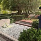 Momen Prabowo Berziarah ke Makam Kakek dan Neneknya di Den Haag