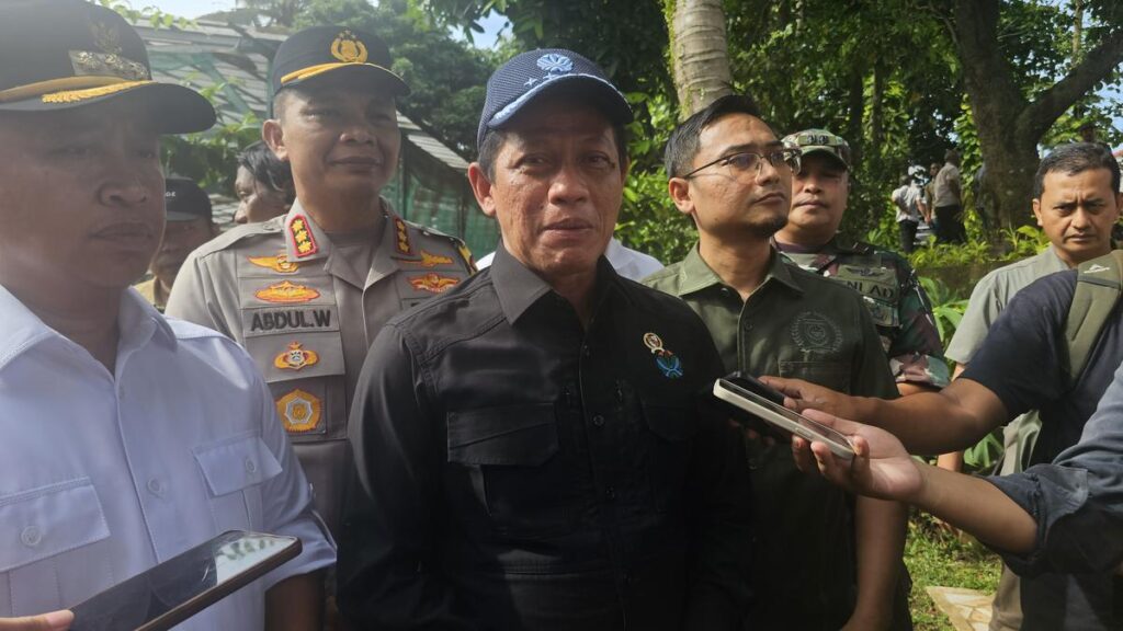 Cerita Menteri Lingkungan Hidup Hanif Faisol Kebingungan Tangani Permasalahan Sungai di Jabodetabek