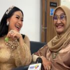 Cerita Iis Dahlia Bikin Haru Penonton Saat Ajak Ibunda Bernyanyi di Kilau Raya MNC TV ke-34