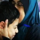 Cium Anak Setiap Hari, Sunnah Rasul yang Sering Dilalaikan