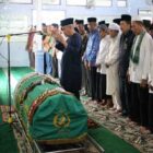 Doa dan Zikir setelah Salat Jenazah, Lengkap dengan Lafal Arab, Latin, dan Terjemah