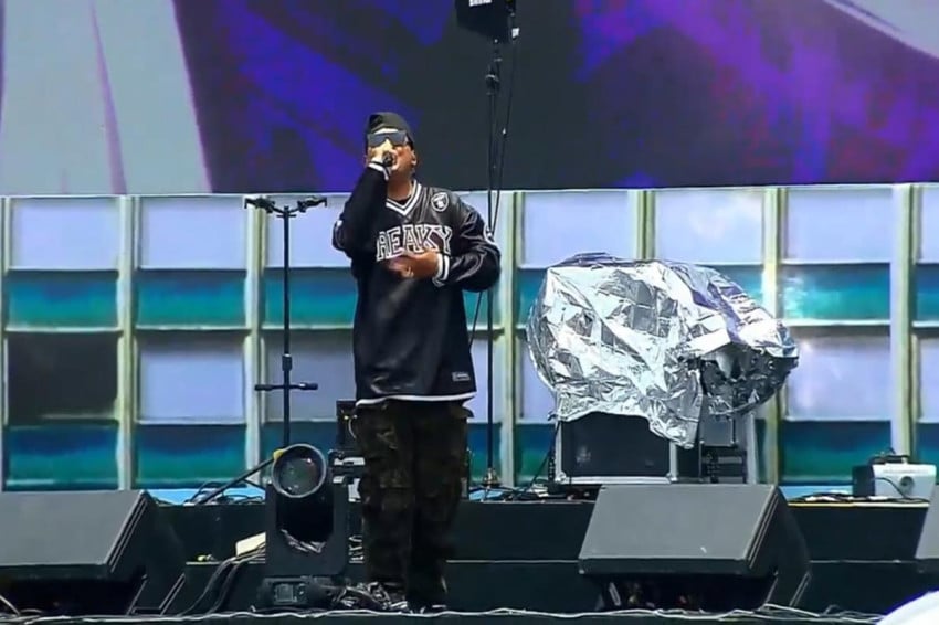 Momen NDX-AKA Gangguan Teknis saat Nyanyikan Sayang di Panggung Pesta Rakyat HUT ke-80 TNI