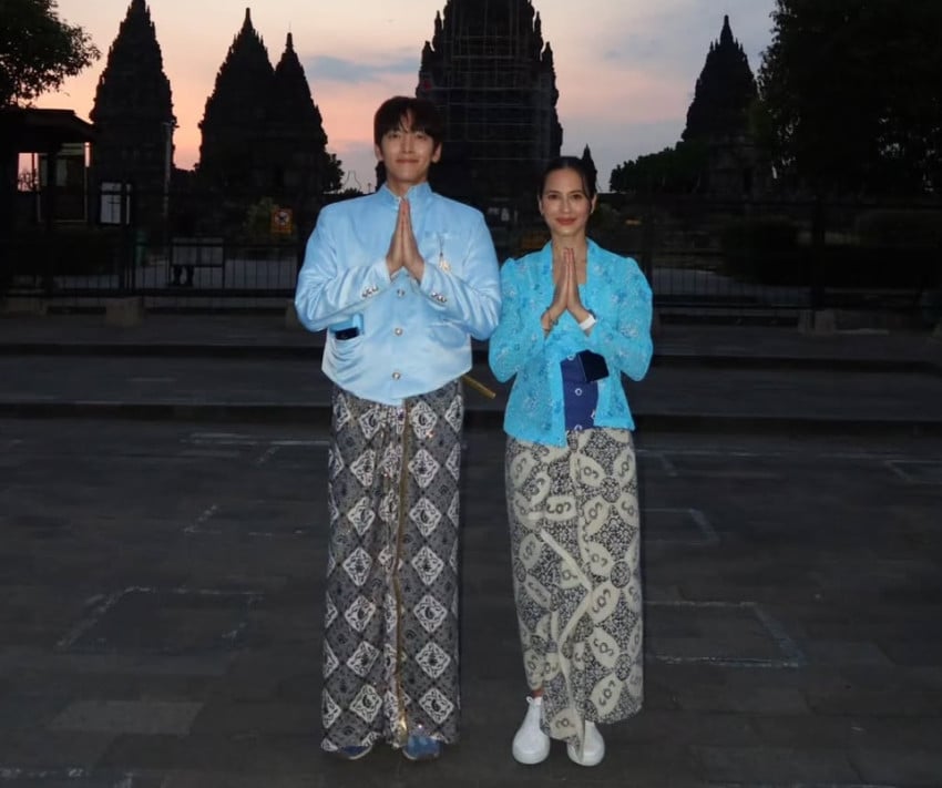 Pevita Pearce Pamer Foto Bareng Ji Chang Wook di Prambanan, Kompak Berbusana Adat Jawa