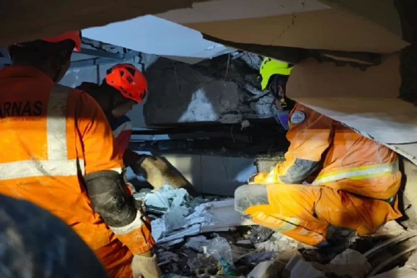 17 Santri Meninggal, 104 Selamat