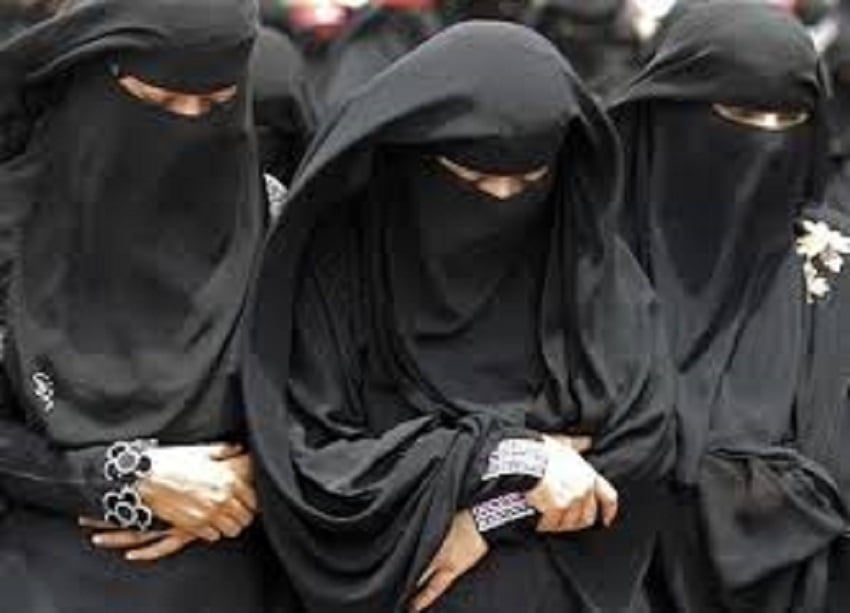 Hukum Salat Memakai Cadar, Begini Penjelasan Ulama dan 4 Mazhab