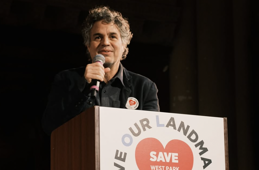 Mark Ruffalo Bongkar Ketakutan Bintang Hollywood soal Merger Paramount-Warner Bros
