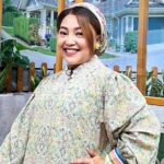 Haru, Alfatih Putra Mendiang Mpok Alpa Bawa Rapor ke Makam Sang Bunda Setelah Naik Kelas