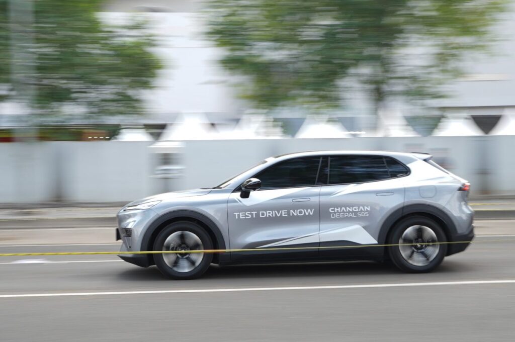 Uji Langsung Keunggulan Changan Deepal S05 & Nevo Q05 di GIIAS 2026: Rasakan Sensasi Berkendaranya